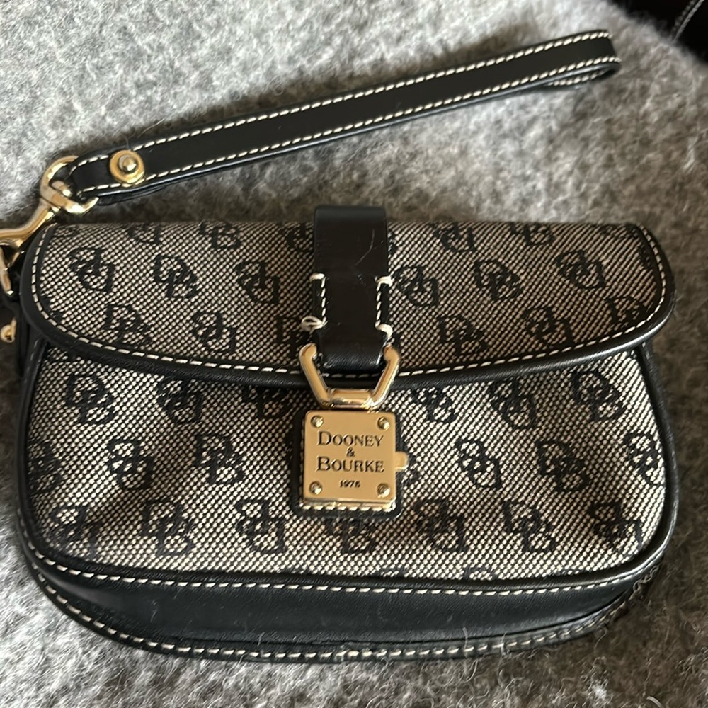 Dooney credit card coin clutch